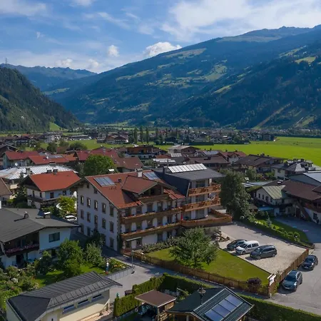 Hotel Garni Elisabeth 3*
