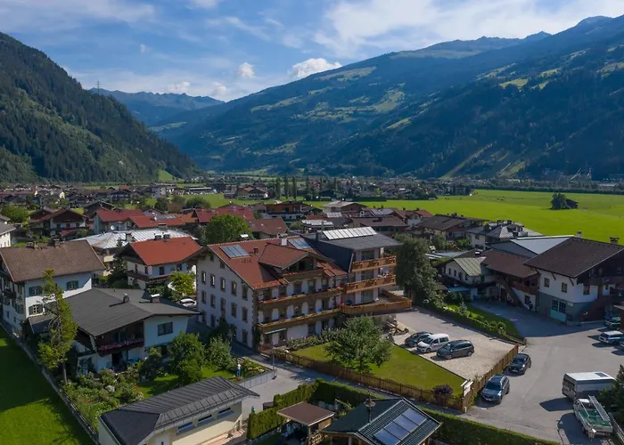 Hotel Garni Elisabeth 3*