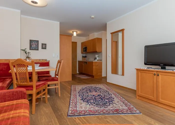 Hotel Garni Elisabeth 3*