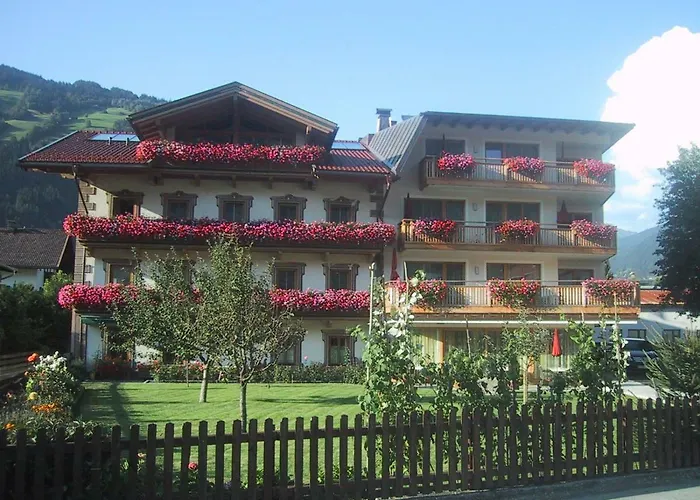 Hotel Garni Elisabeth 3*