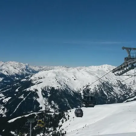 Otel Garni Elisabeth 3*